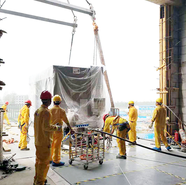 設備搬入工程 設備搬入工程