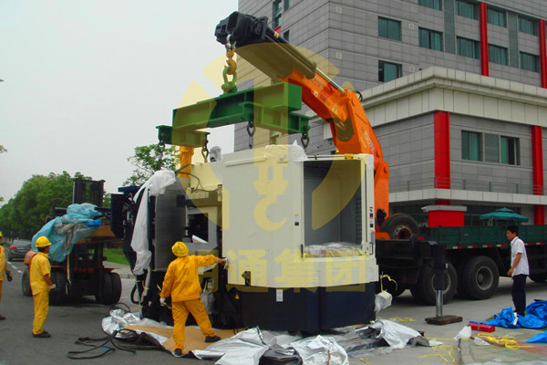 加工中心設備吊裝搬運服務圖2 加工中心設備吊裝搬運服務圖2