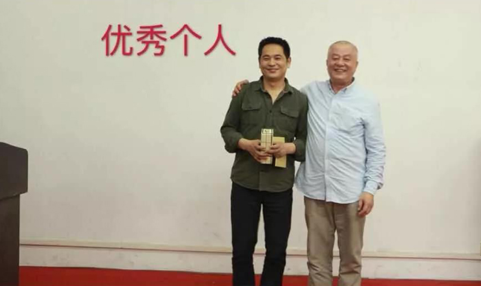 明通集團二季度“打糧食,增肥力”計劃研討 明通集團二季度“打糧食,增肥力”計劃研討